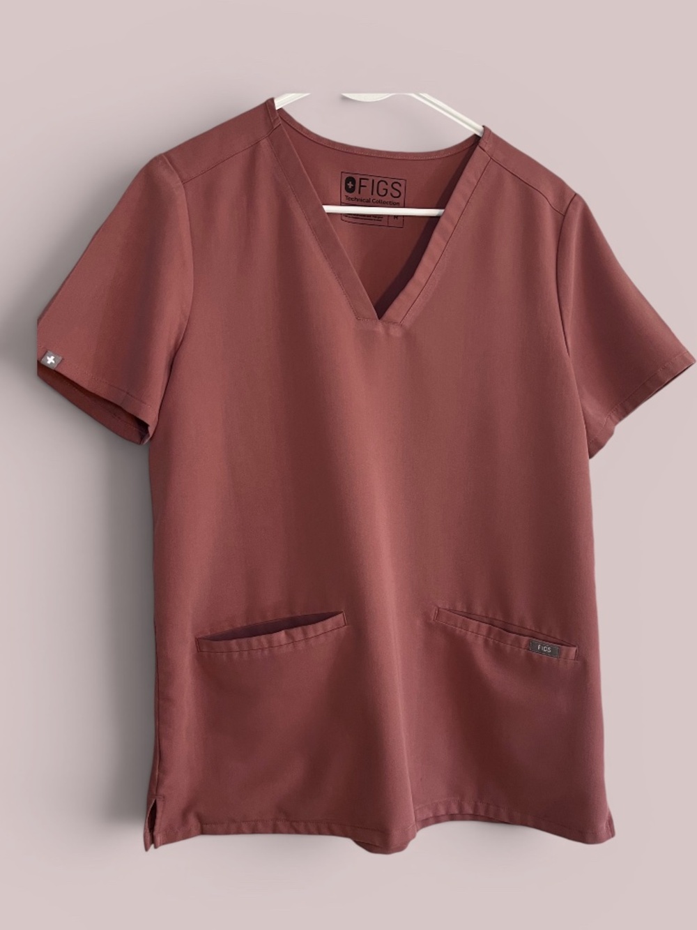 FIGS Mauve Casma Three Pocket Scrub Top Size M PO# 1367